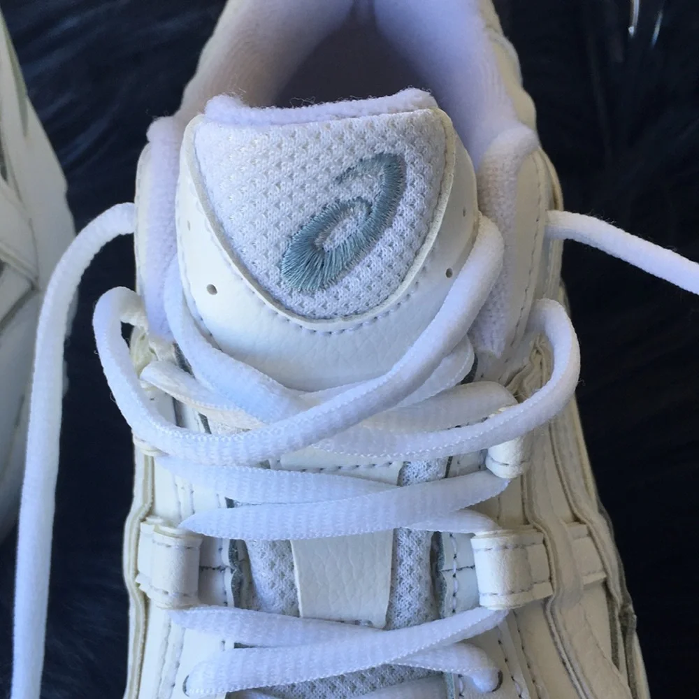 Women’s ASICS - Picture 8 of 12